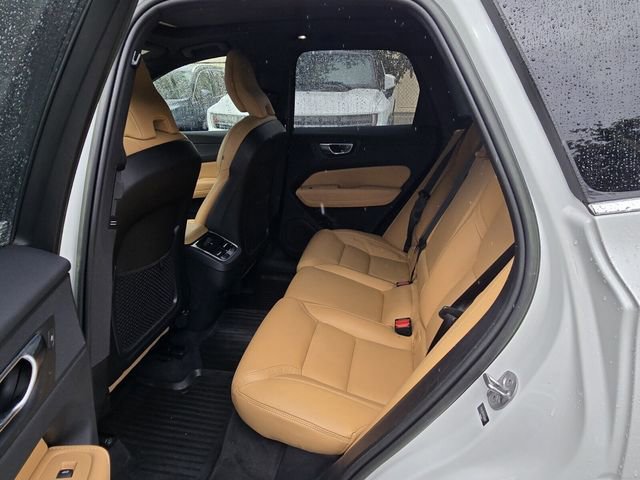 Used 2023 Volvo XC60 B5 Ultimate w/ Protection Package Premier FWD image 15