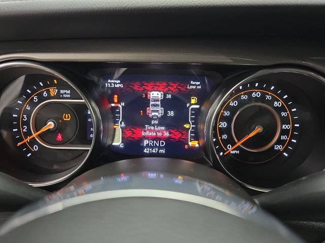 Used 2022 Jeep Wrangler Unlimited Sahara w/ Cold Weather Group AWD/4WD image 21