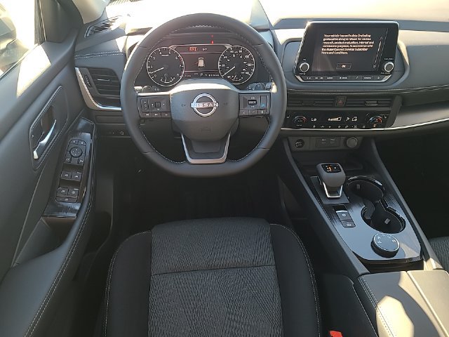 New 2027 Nissan Rogue SV w/ Cold Weather Package AWD/4WD image 24