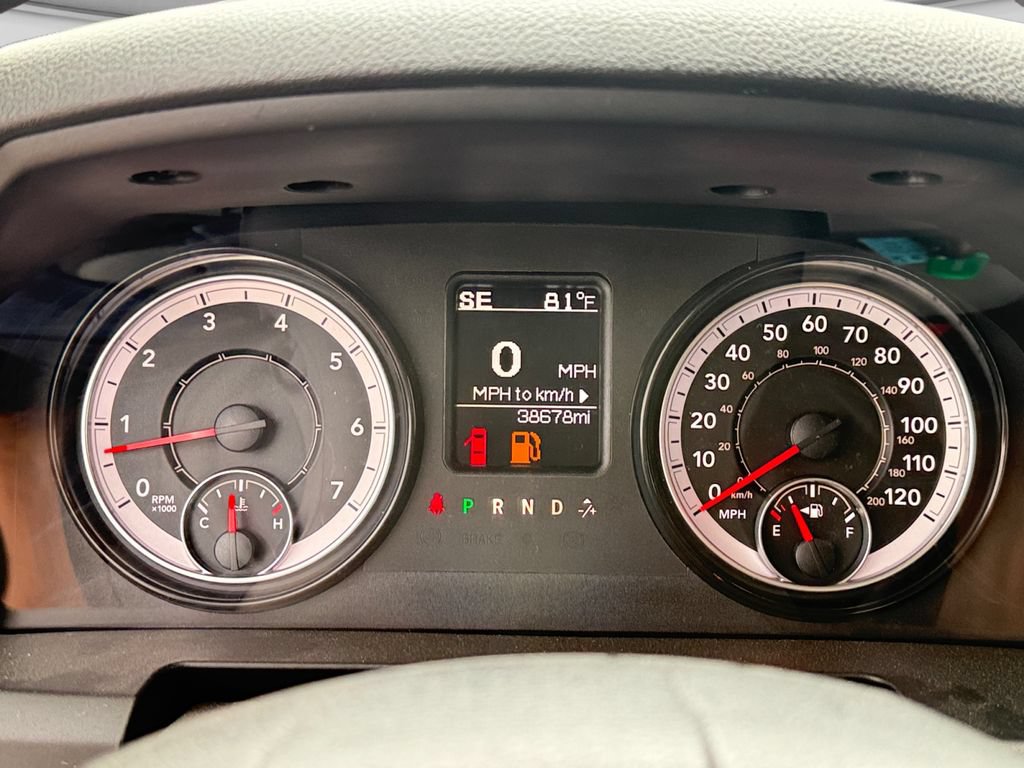 Used 2022 RAM 1500 Classic SLT AWD/4WD image 12