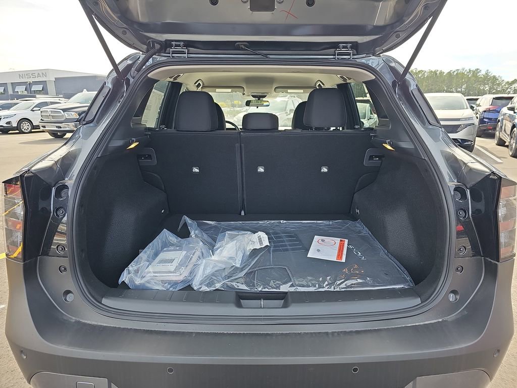 New 2026 Nissan Kicks SV w/ SV Premium Package FWD image 15