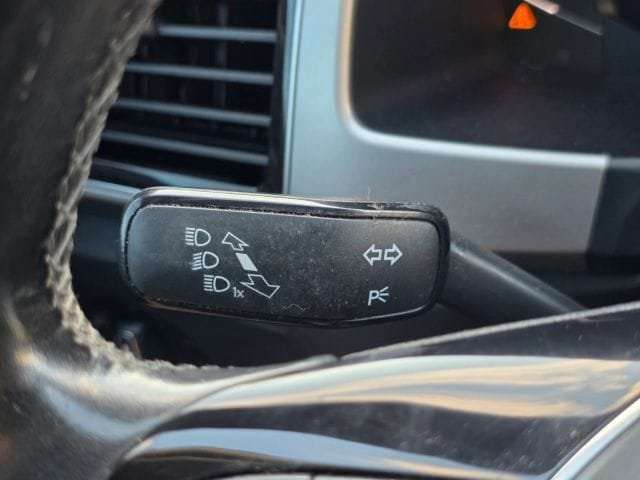 Used 2019 Volkswagen Atlas SEL R-Line AWD/4WD image 32