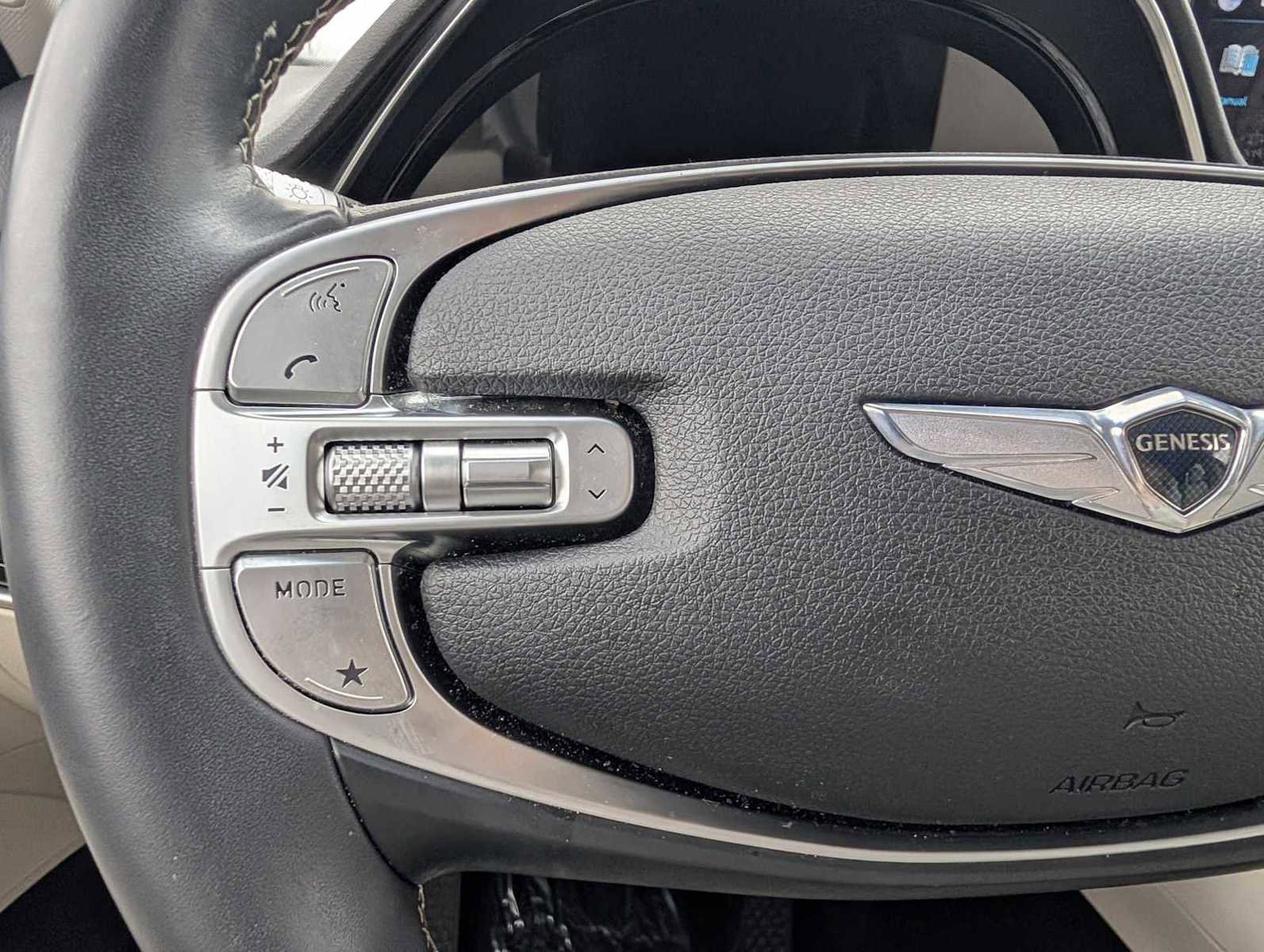 Used 2022 Genesis GV70 2.5T w/ Advanced Package image 25