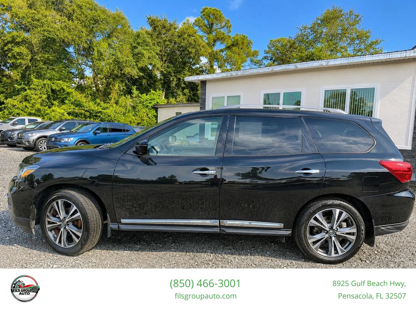 Used 2019 Nissan Pathfinder Platinum AWD/4WD image 3