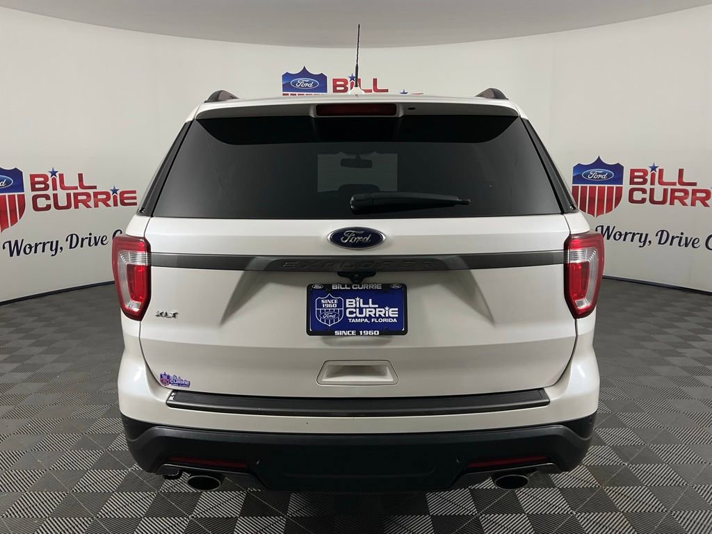 Certified 2018 Ford Explorer XLT w/ Equipment Group 202A image 4