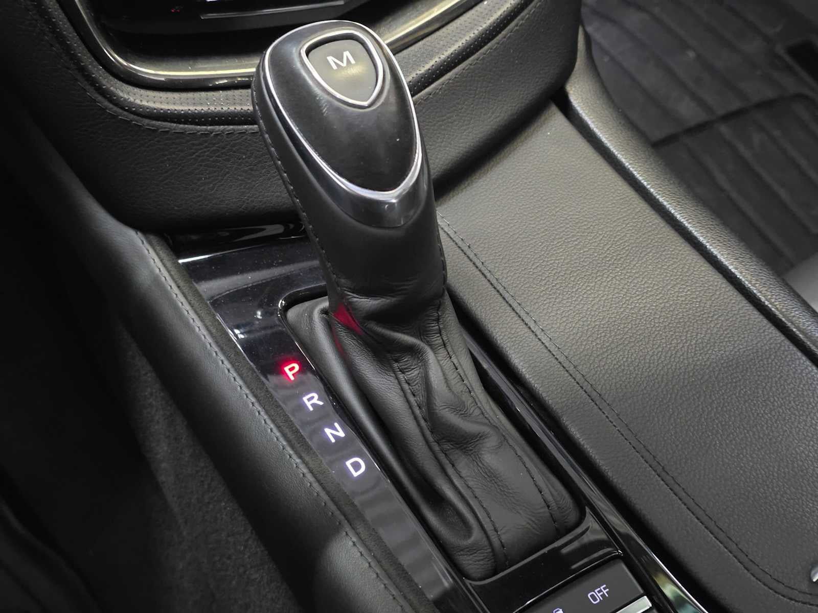 Used 2019 Cadillac CTS V w/ Carbon Fiber Package RWD image 33