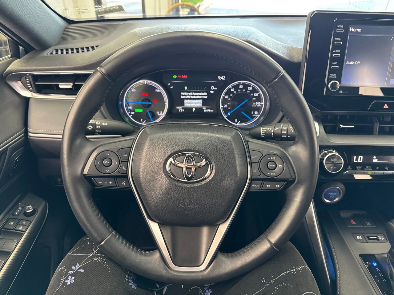 Used 2022 Toyota Venza XLE AWD/4WD image 18