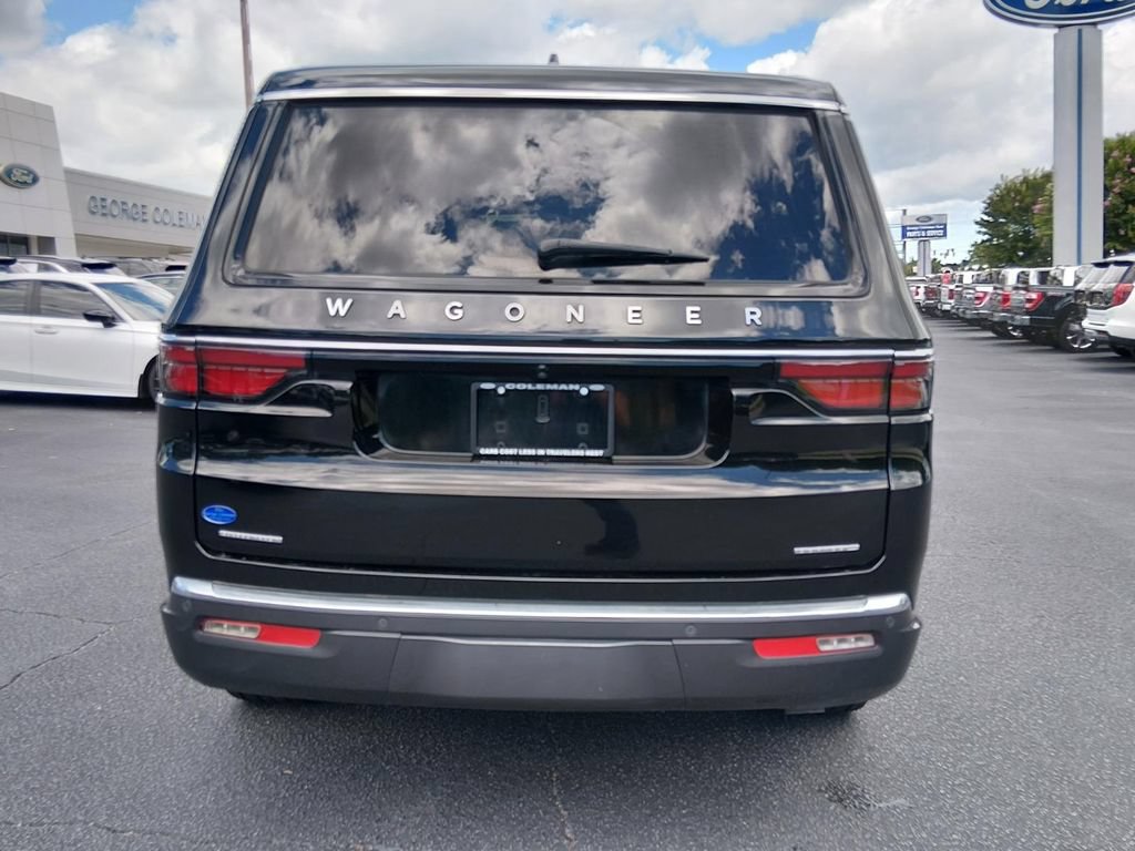 Used 2022 Jeep Wagoneer Series II w/ Premium Group I AWD/4WD image 5