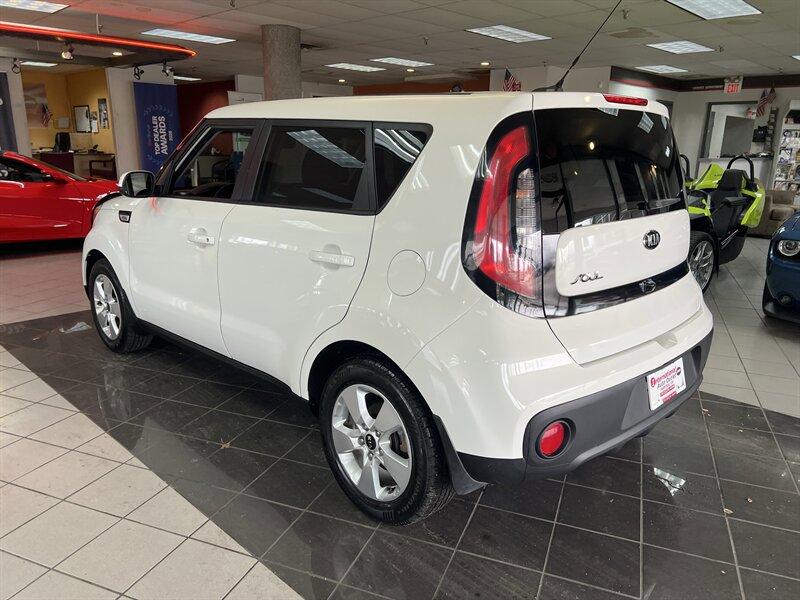 Used 2019 Kia Soul FWD image 10