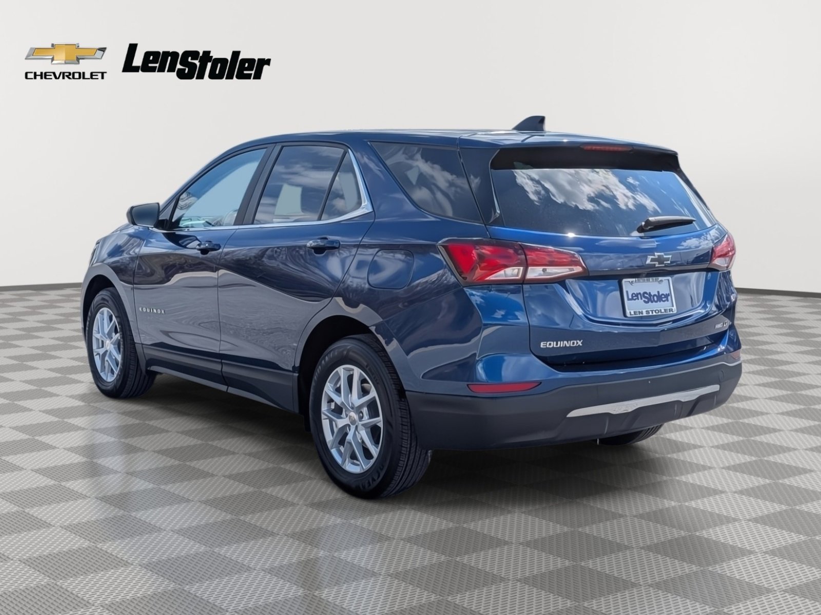 Used 2023 Chevrolet Equinox LT image 3