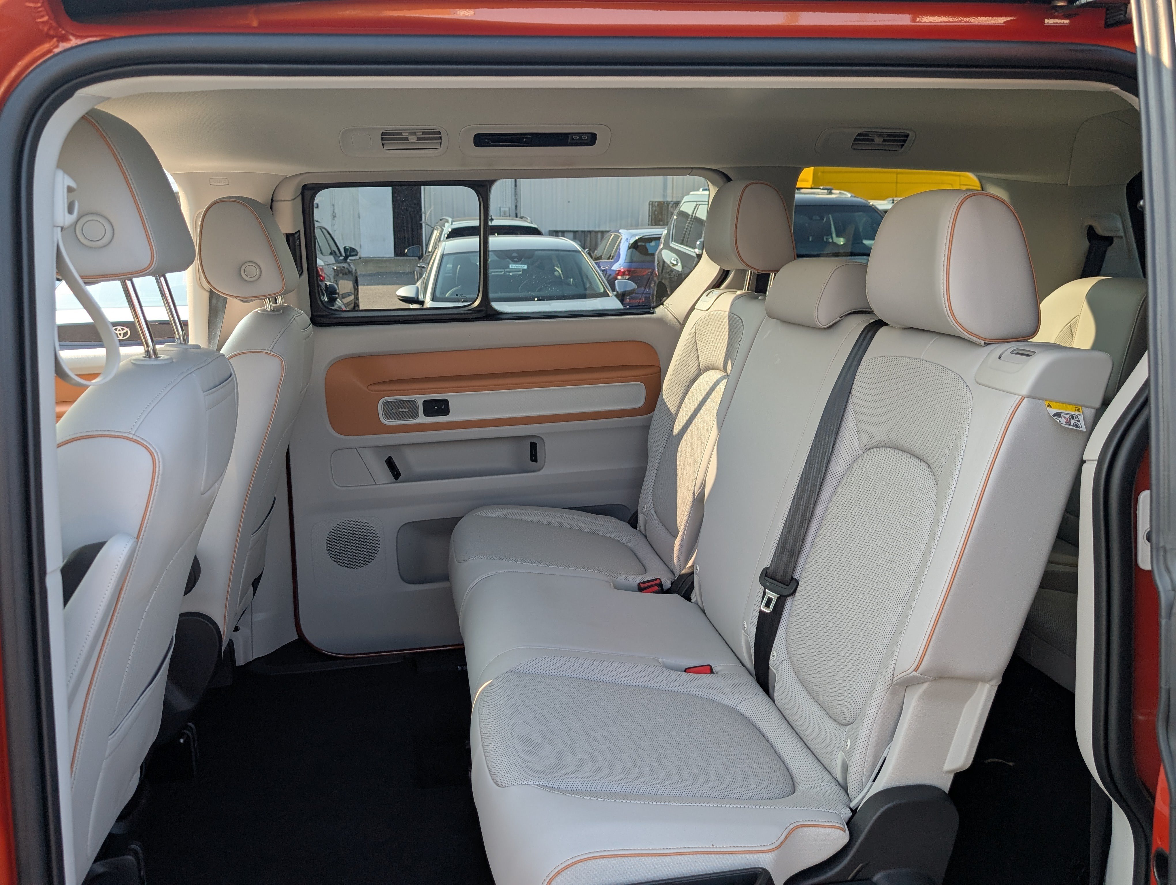 Used 2025 Volkswagen ID. Buzz Pro S Plus w/ Cupholders Package RWD image 16