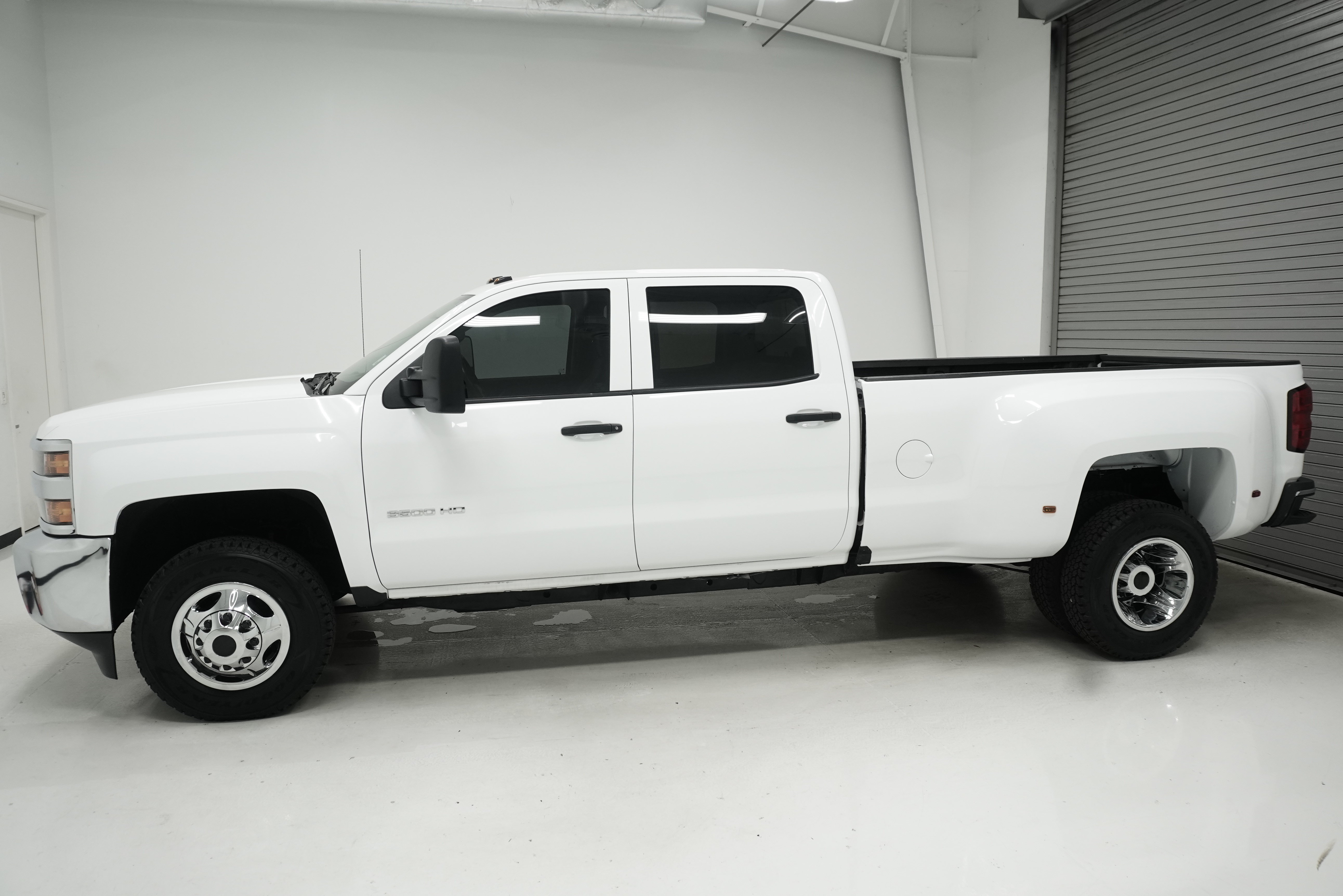 Used 2017 Chevrolet Silverado 3500 W/T AWD/4WD image 6