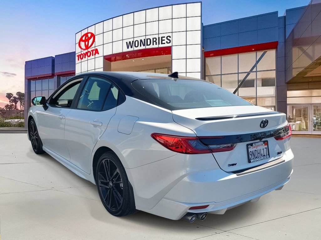 Used 2025 Toyota Camry XSE image 3