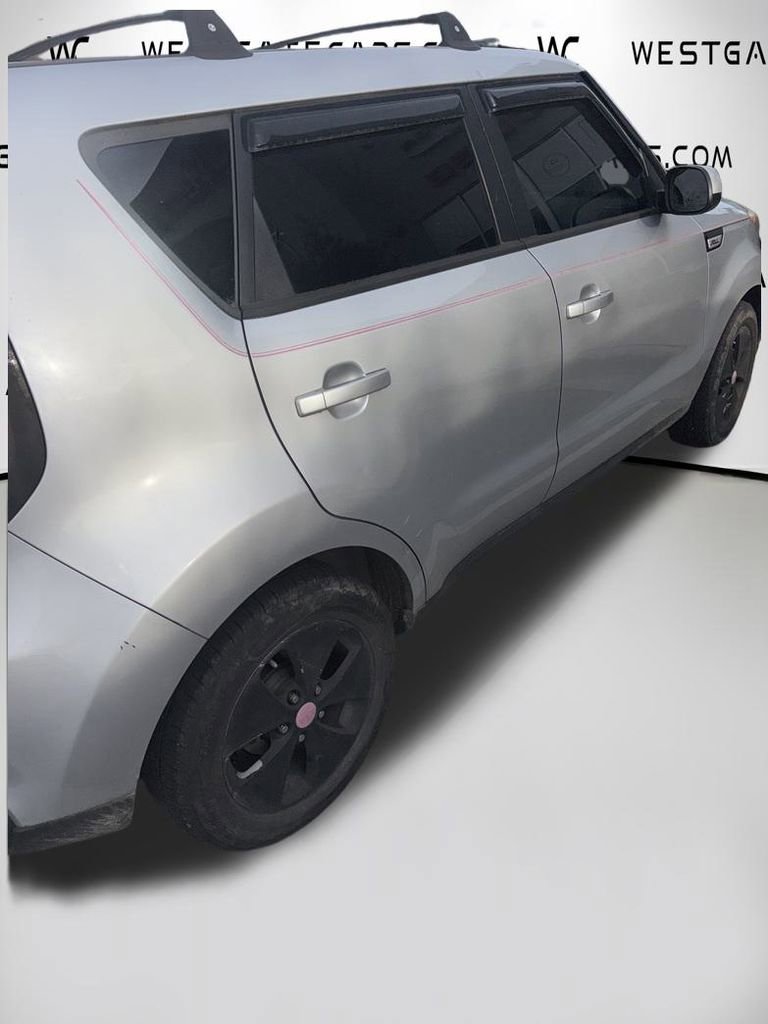 Used 2016 Kia Soul image 4
