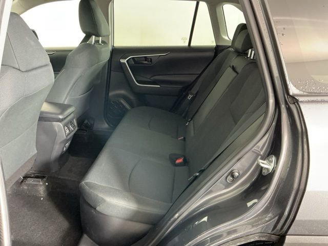 Used 2021 Toyota RAV4 LE image 24