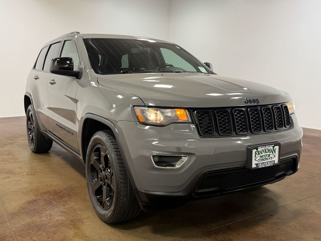 Used 2019 Jeep Grand Cherokee Laredo AWD/4WD image 32