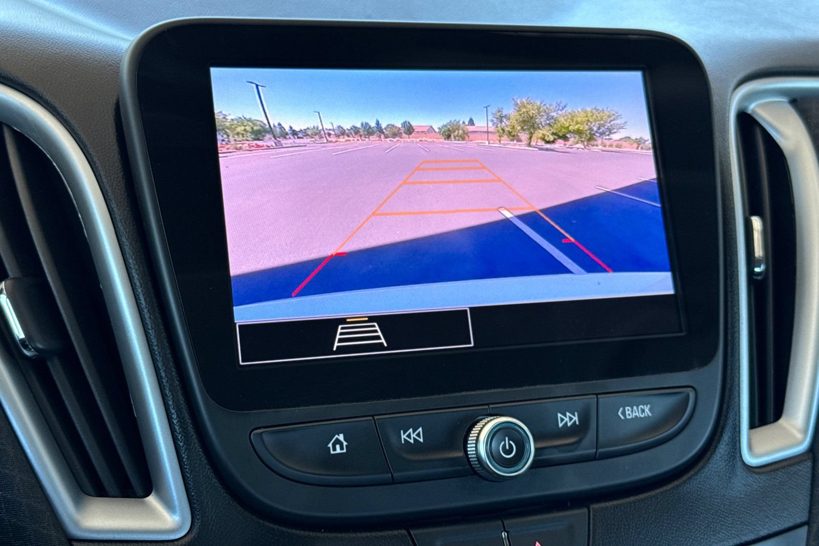 Used 2023 Chevrolet Malibu LT FWD image 29
