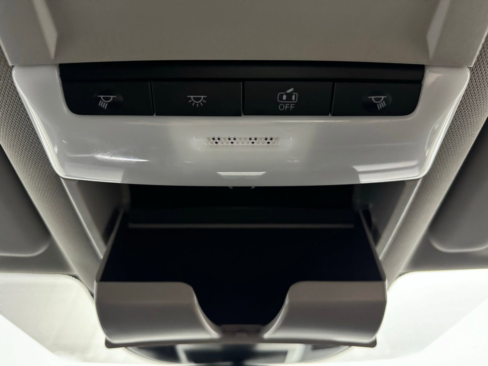 Used 2024 Nissan Rogue S image 20