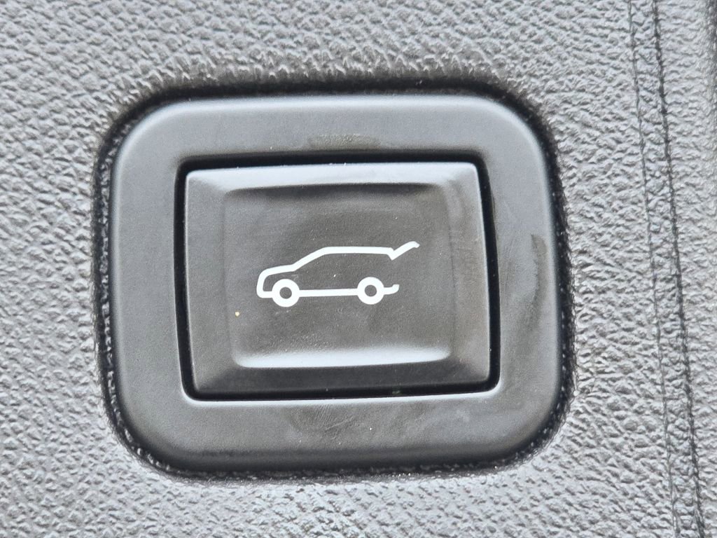 Used 2021 GMC Terrain SLE w/ Driver Convenience Package image 22