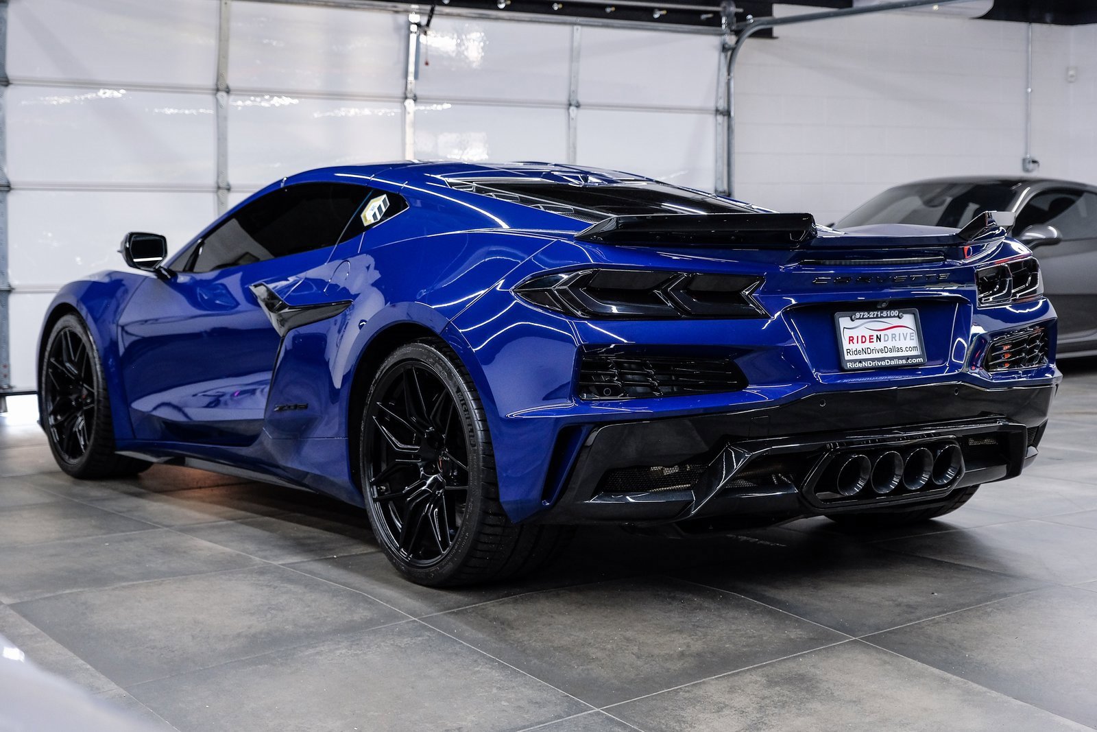 Used 2025 Chevrolet Corvette Z06 w/ Battery Protection Package image 17