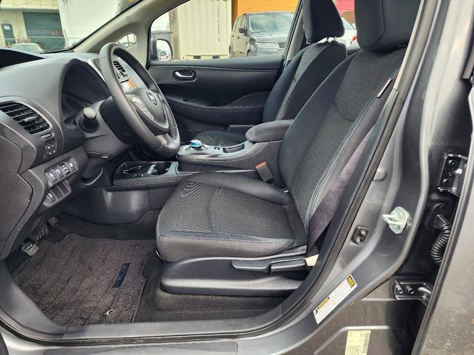 Used 2015 Nissan Leaf S w/ Charge Package image 12