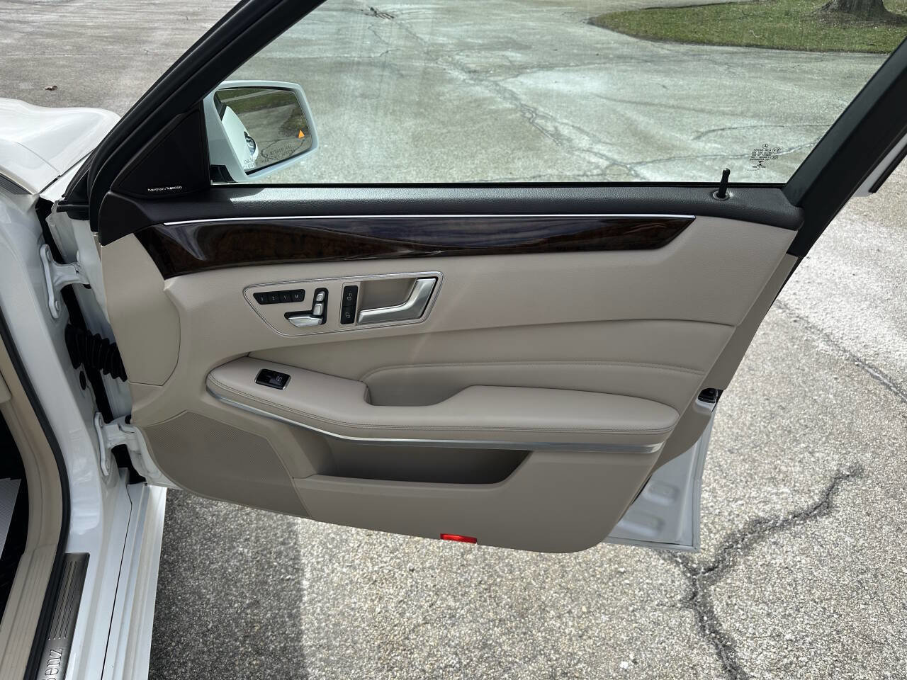 Used 2016 Mercedes-Benz E 350 4MATIC Wagon image 13