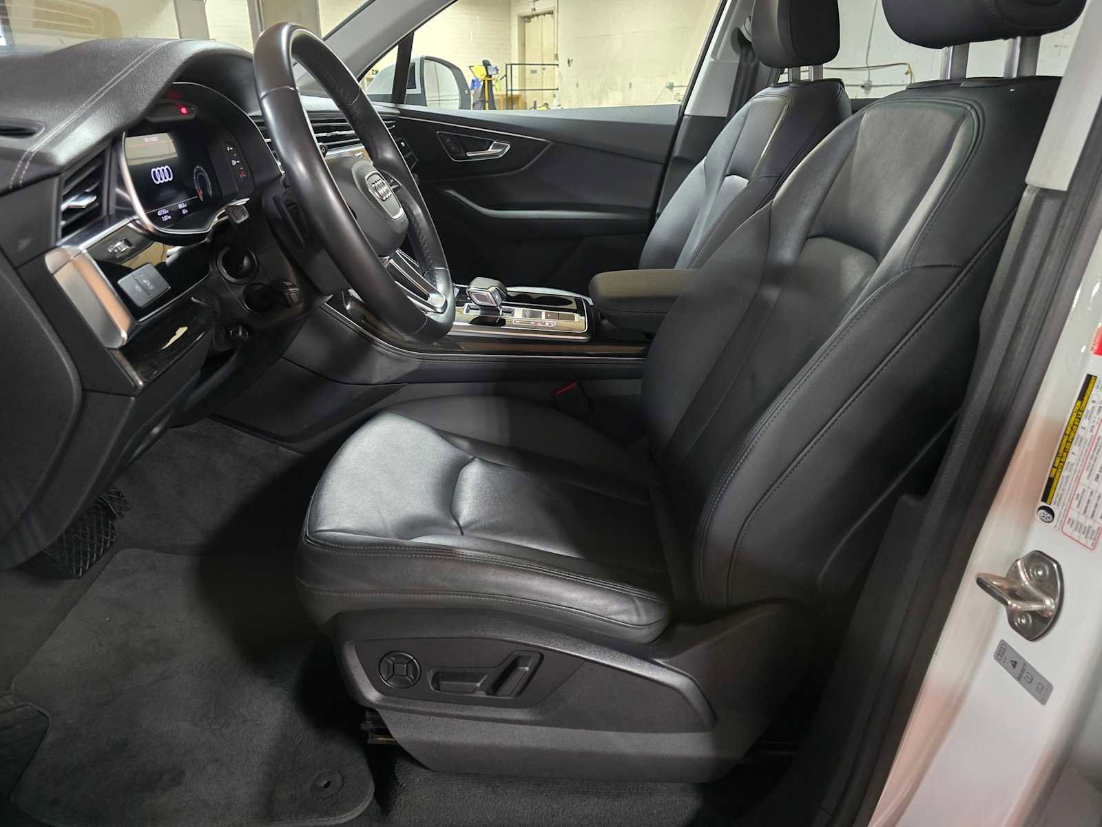 Used 2023 Audi Q7 3.0T Premium Plus image 24