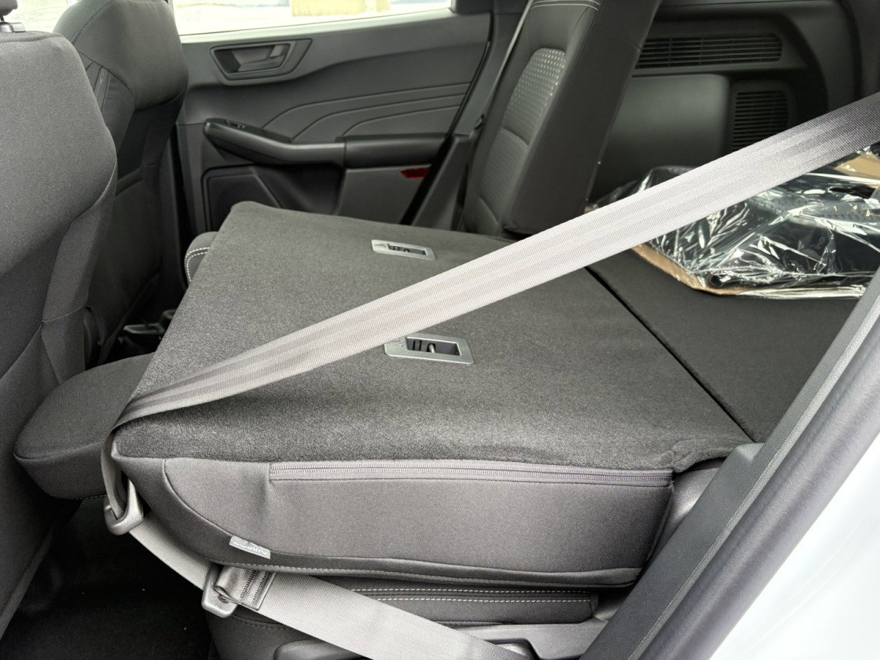 New 2026 Ford Escape Active w/ Cold Weather Package FWD image 24