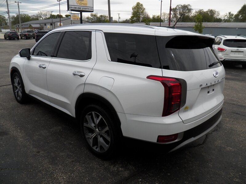 Used 2022 Hyundai Palisade SEL w/ Convenience Package FWD image 4