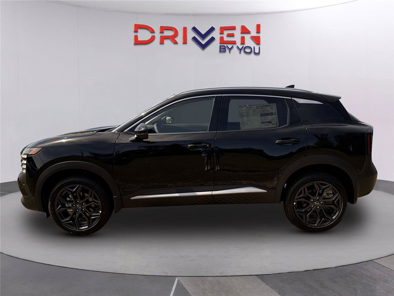 New 2026 Nissan Kicks SR FWD image 7