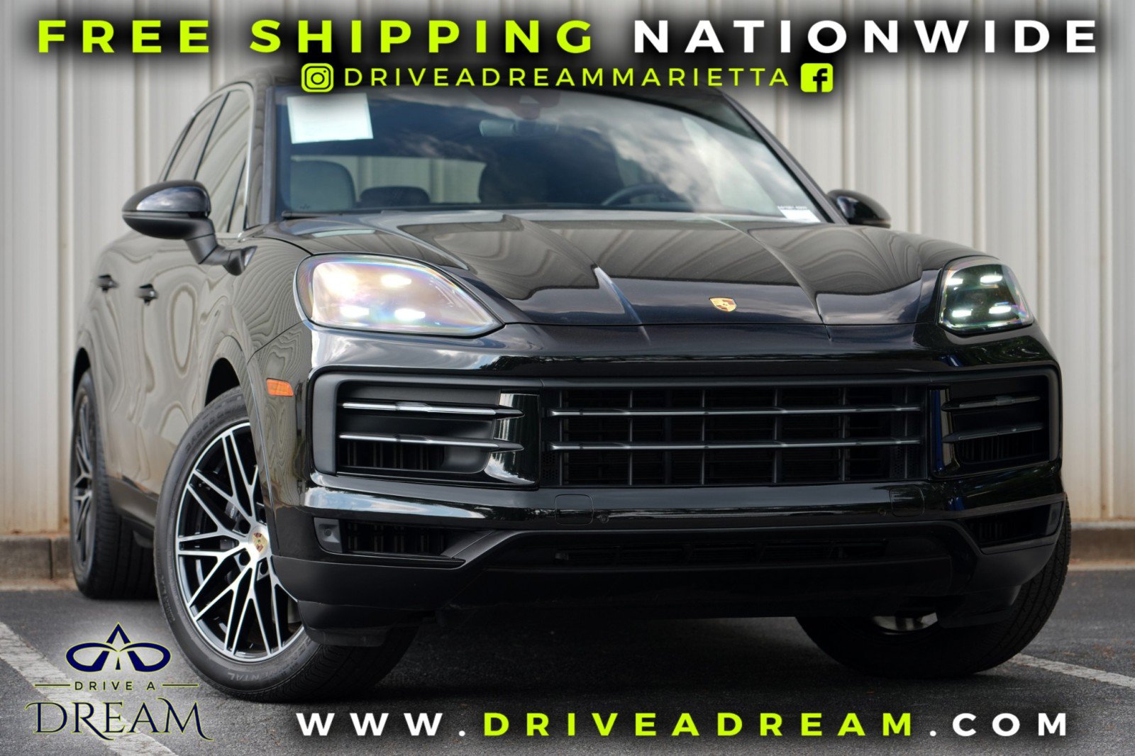 Used 2024 Porsche Cayenne AWD/4WD image 2