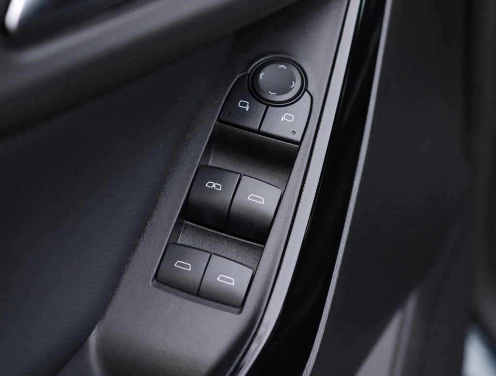 Used 2025 Chevrolet Equinox LT FWD image 24