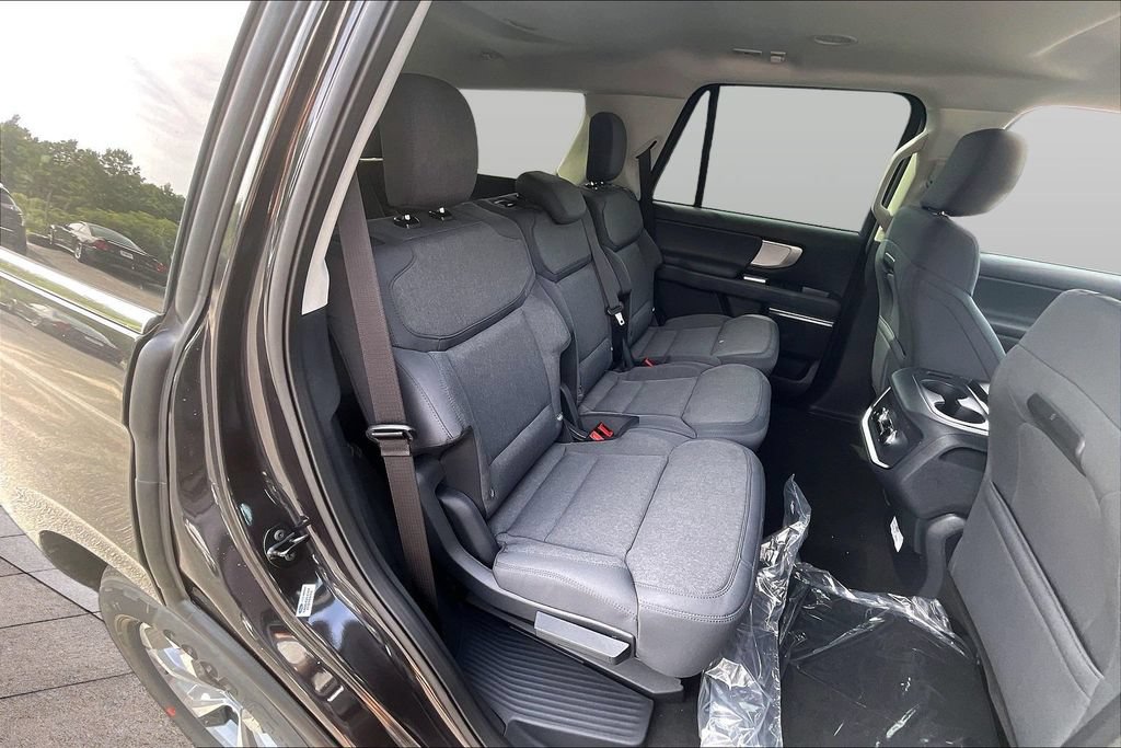 New 2027 Ford Expedition Active RWD image 9