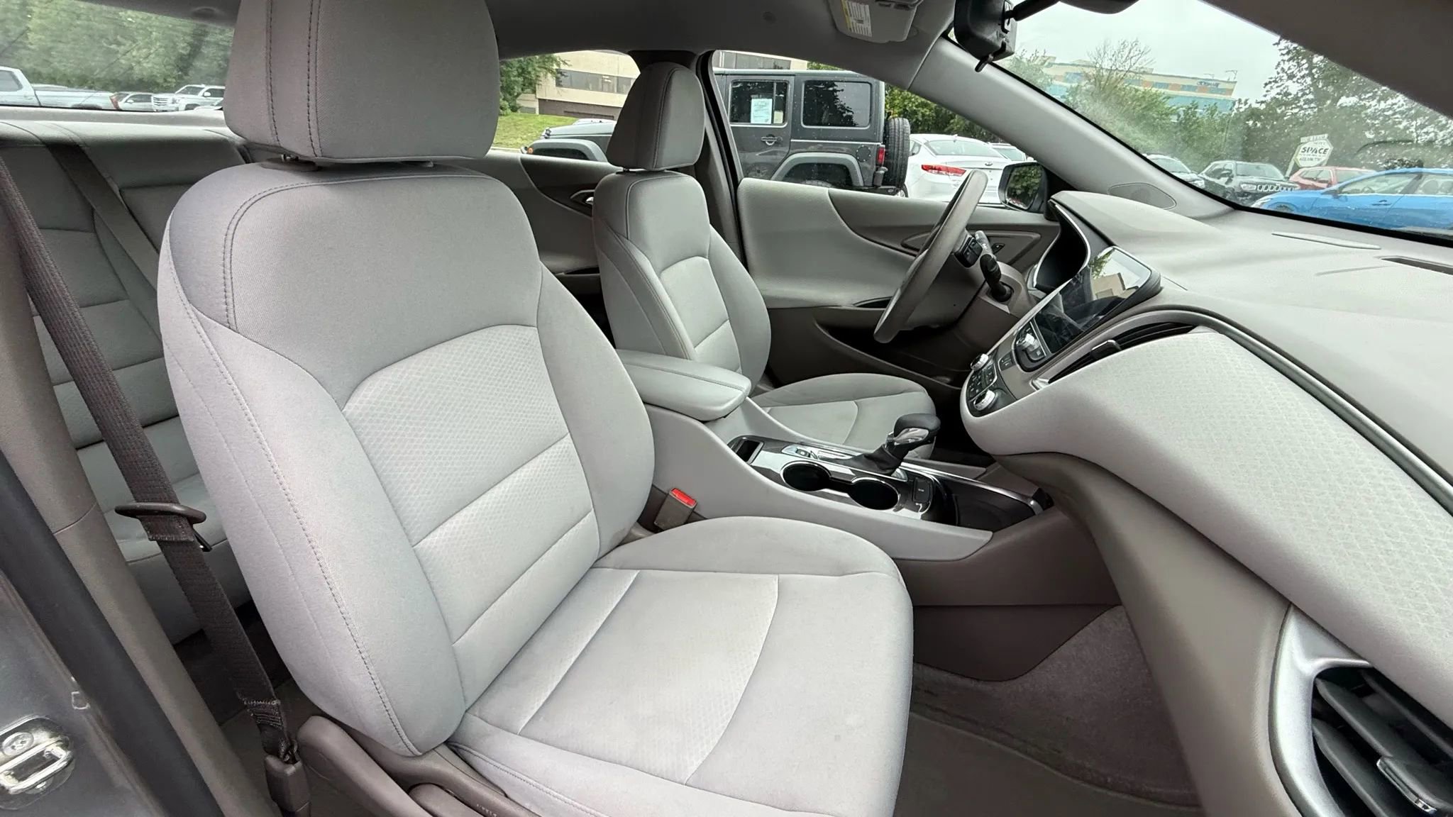Used 2023 Chevrolet Malibu LT image 36
