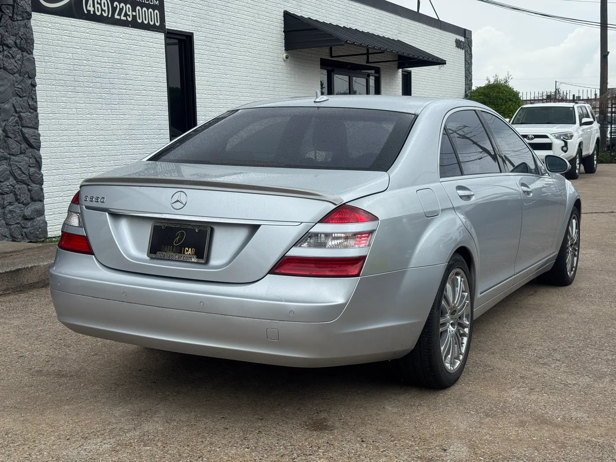 Used 2009 Mercedes-Benz S 550 image 2