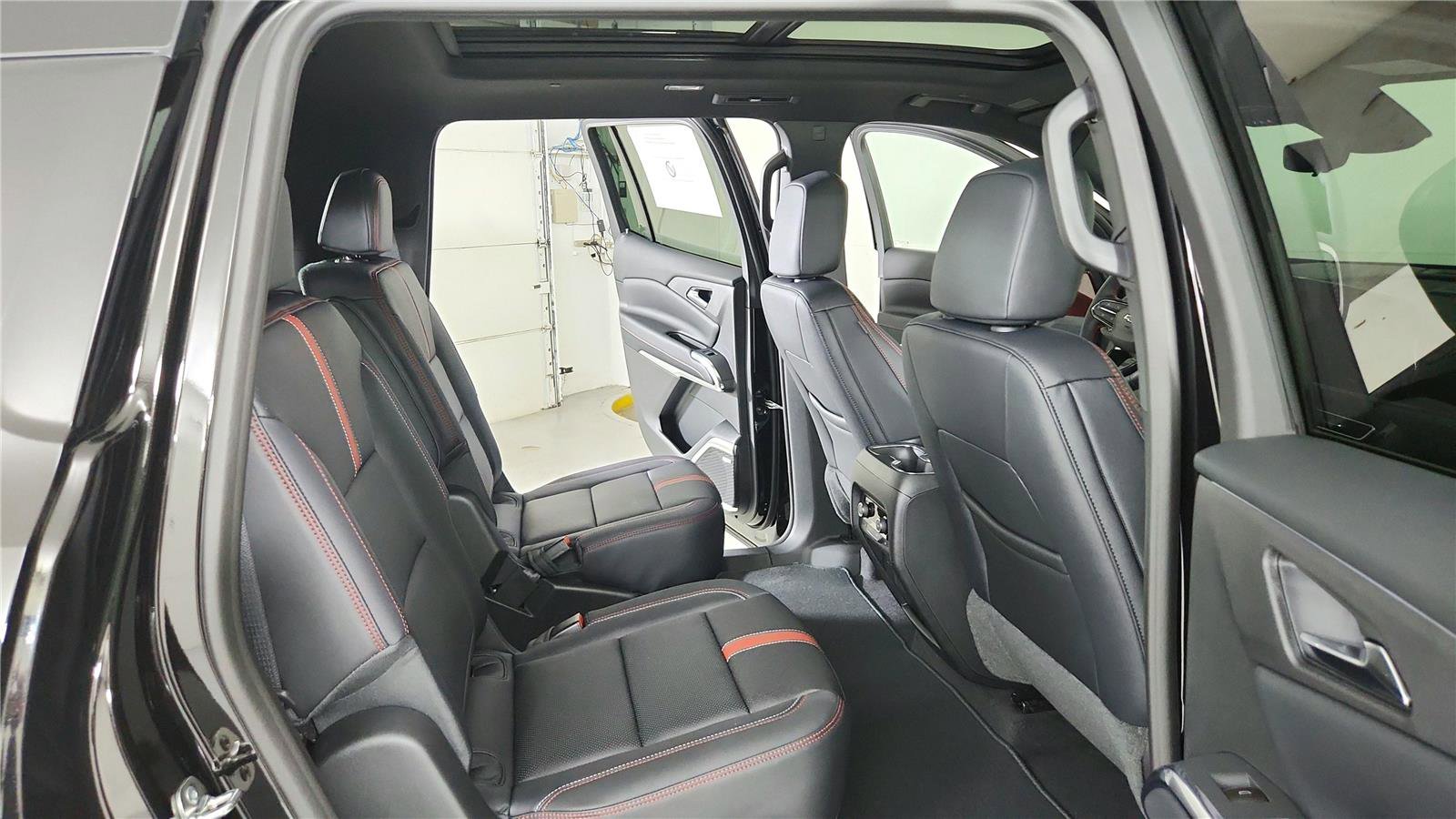 New 2026 Chevrolet Traverse RS AWD/4WD image 24
