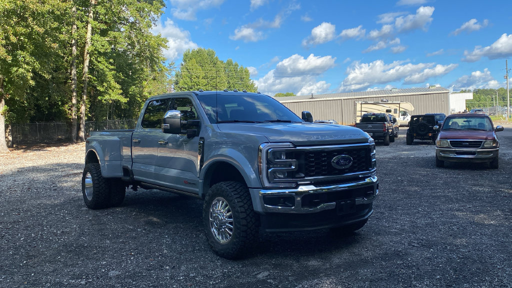 Used 2026 Ford F450 King Ranch w/ Chrome Package AWD/4WD image 3