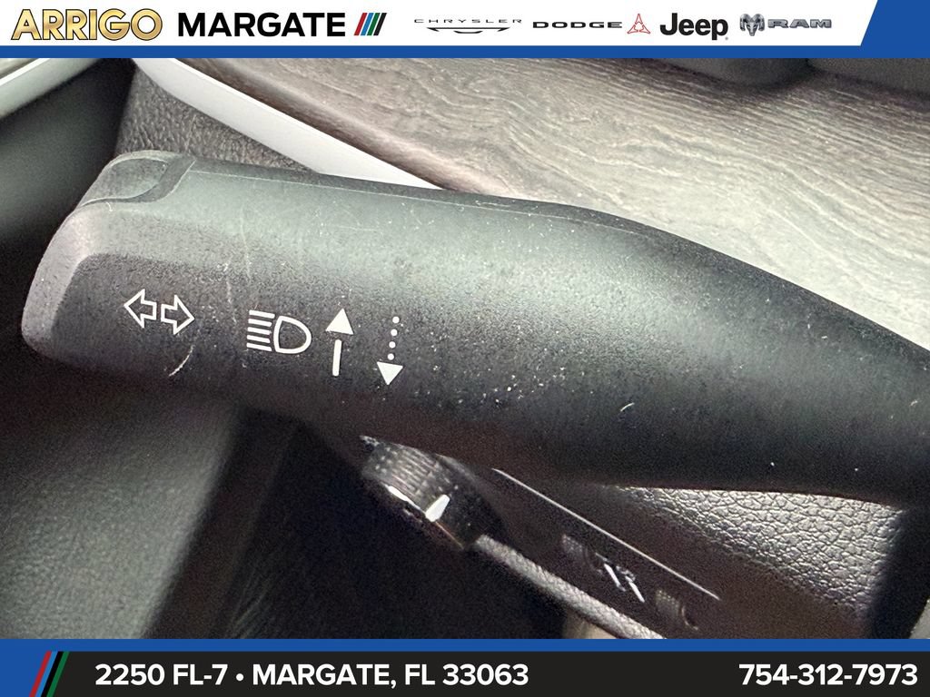 Certified 2025 Jeep Grand Cherokee Limited RWD image 31