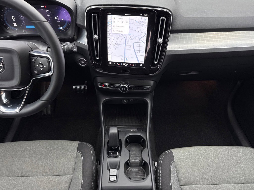Used 2023 Volvo XC40 B5 Core image 20