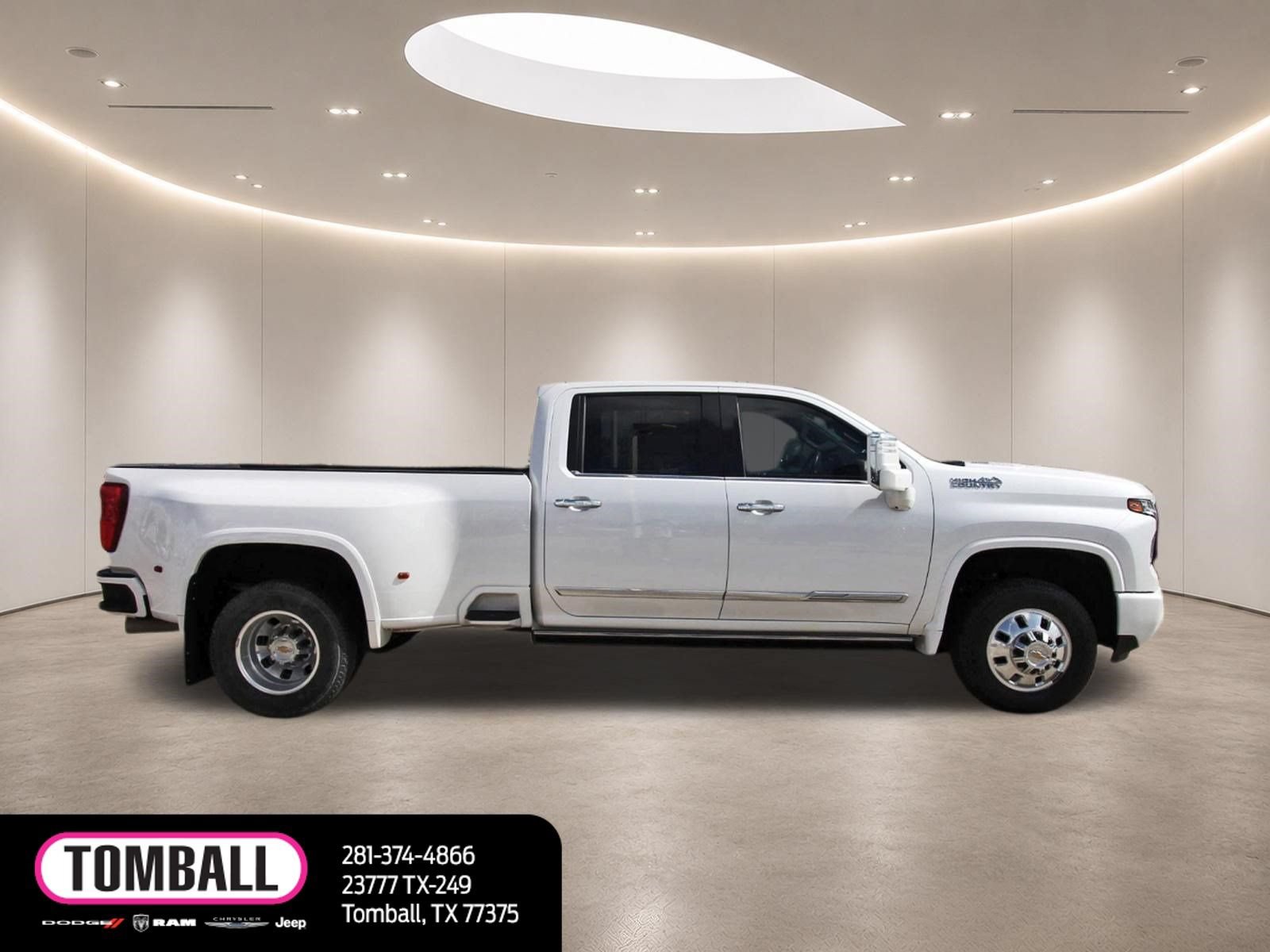 Used 2025 Chevrolet Silverado 3500 High Country w/ High Country Premium Package AWD/4WD image 8