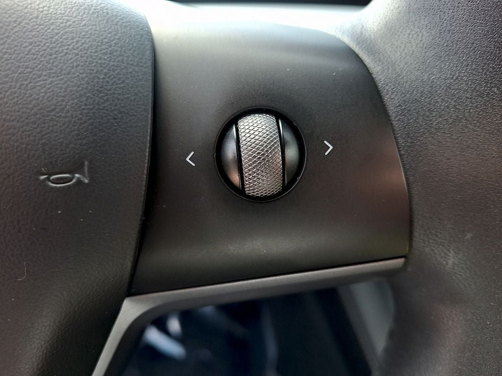 Used 2023 Tesla Model 3 Standard Range RWD image 21