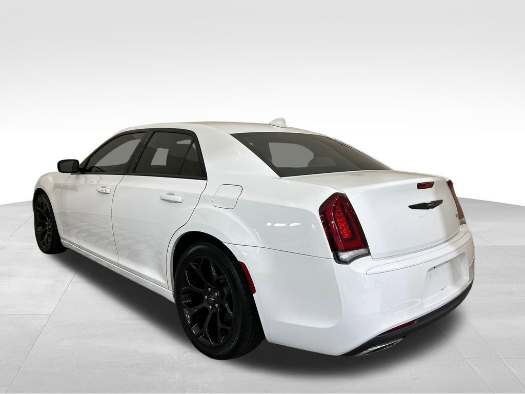Used 2019 Chrysler 300 S image 3