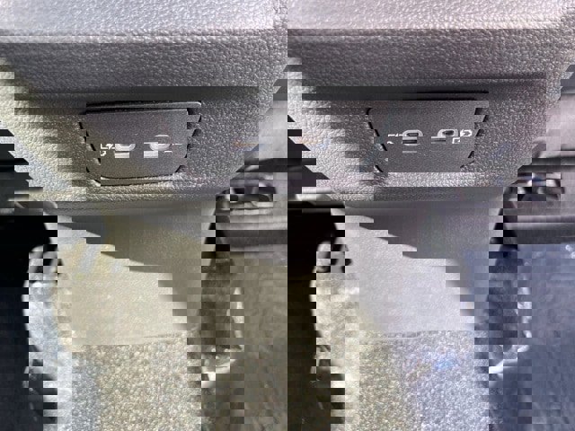 New 2025 Volkswagen Tiguan SE R-Line image 52