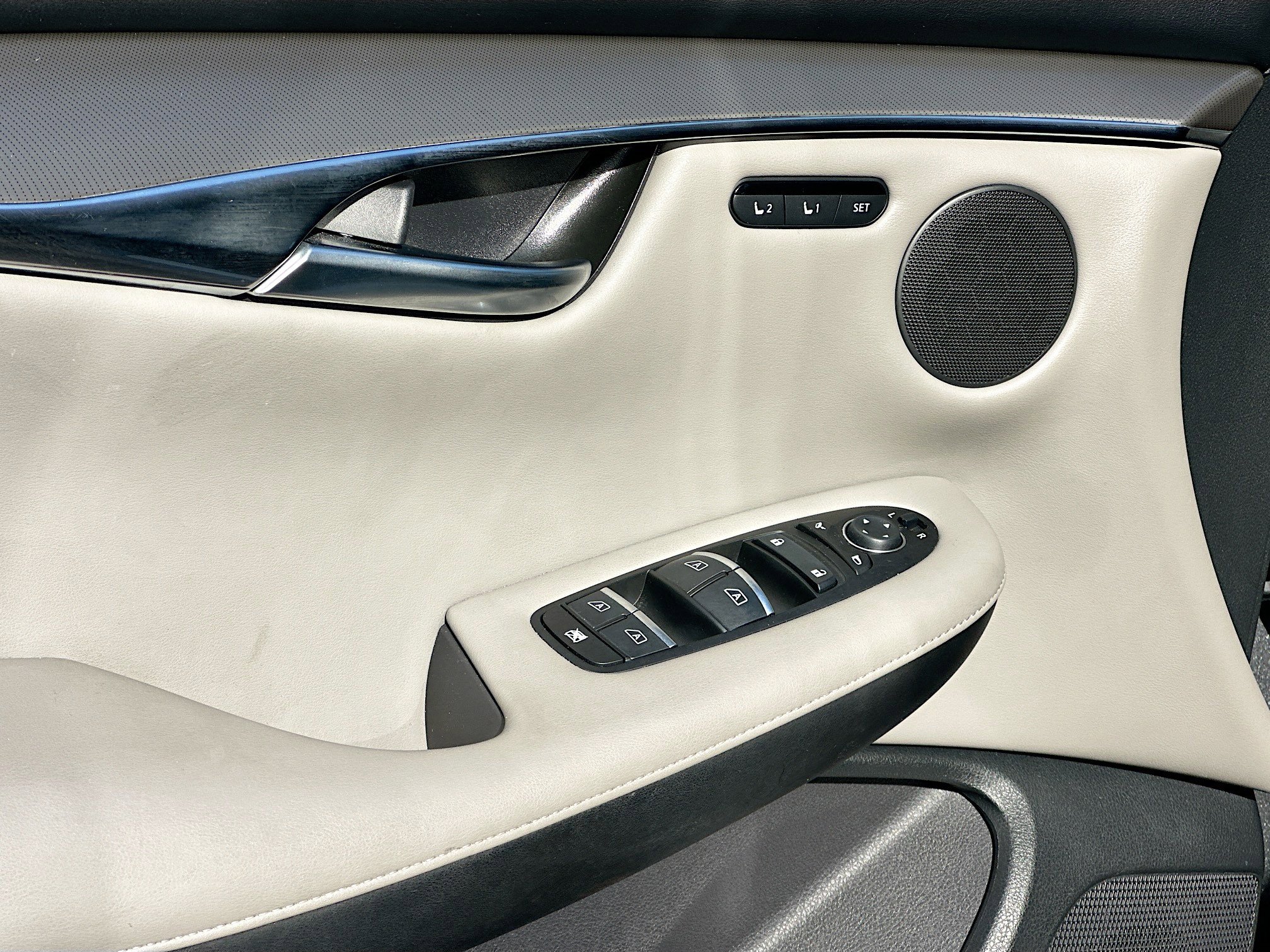 Used 2023 INFINITI QX50 Luxe image 17