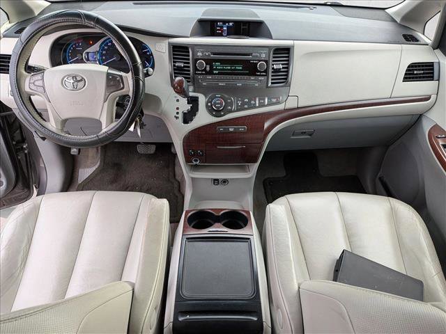 Used 2012 Toyota Sienna XLE image 11