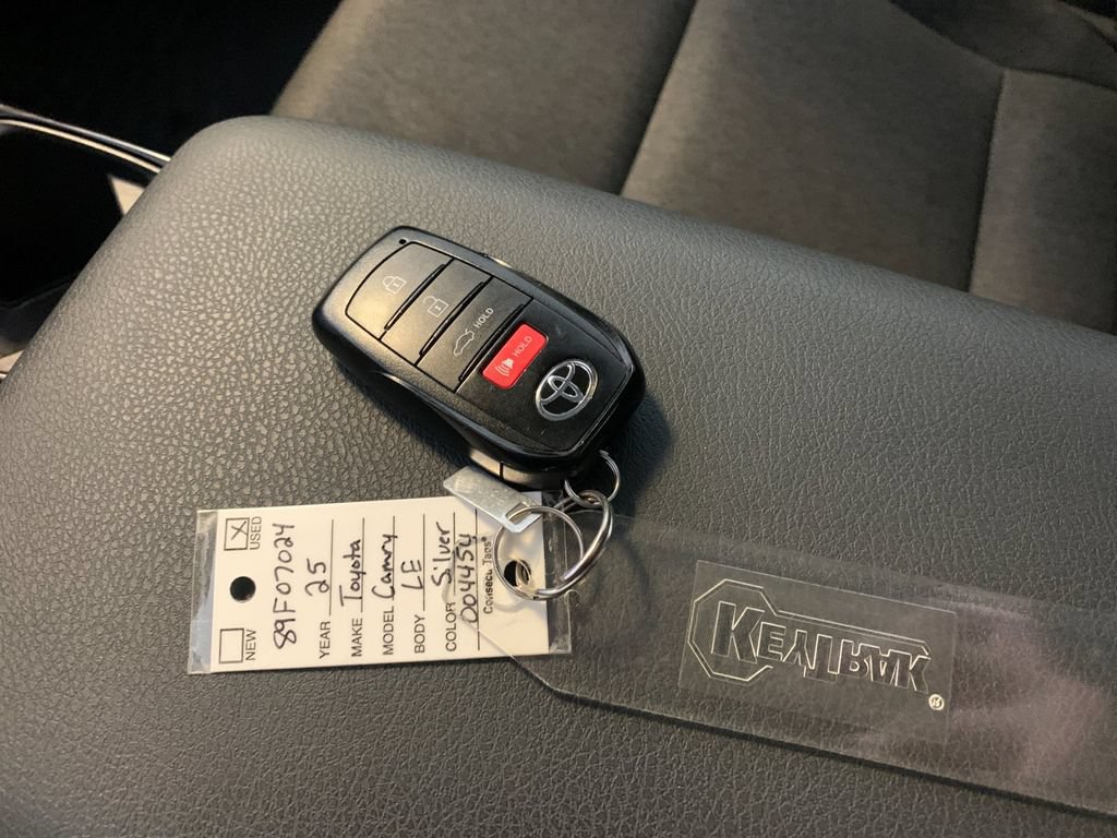 Used 2025 Toyota Camry LE w/ Convenience Package FWD image 9