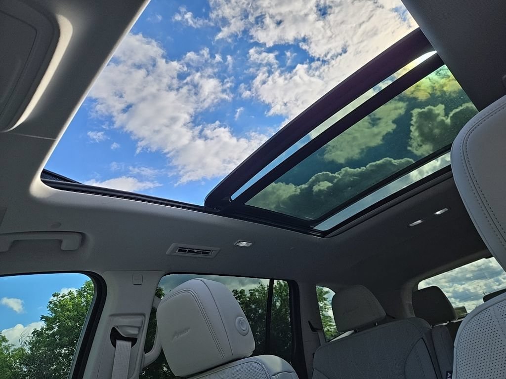 New 2026 Buick Enclave Avenir w/ Super Cruise Package AWD/4WD image 50