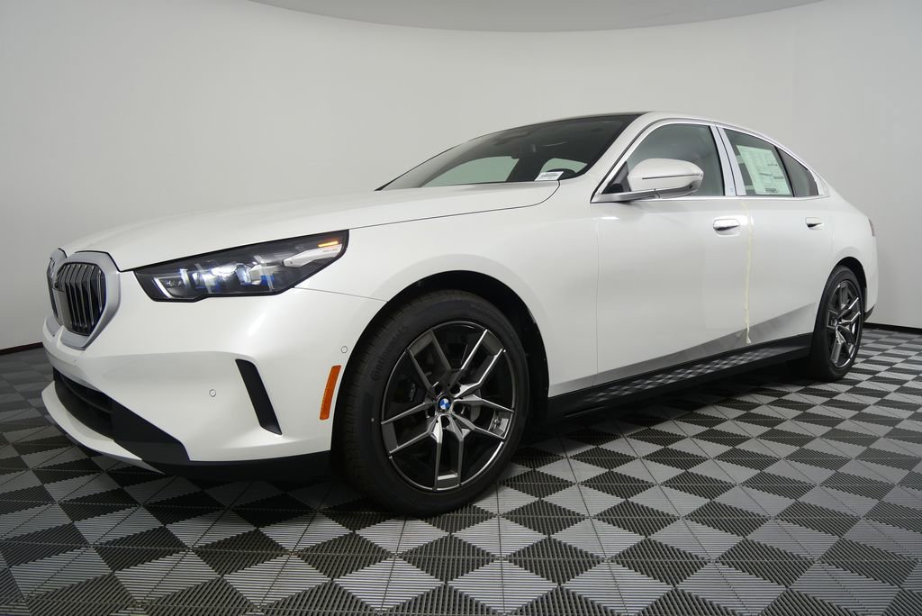 Used 2026 BMW 530i RWD image 7