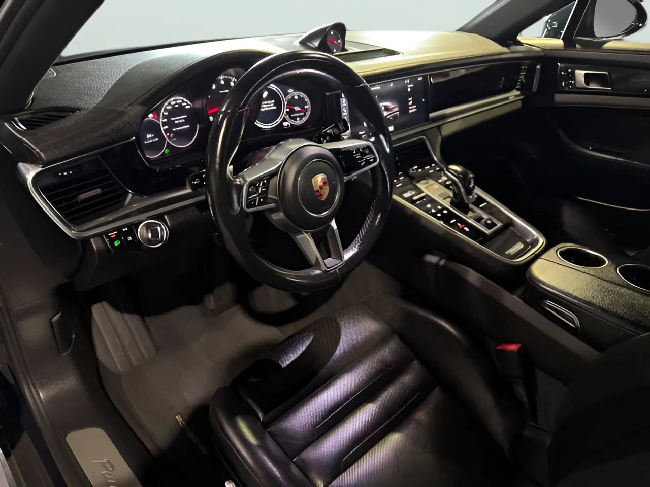 Used 2017 Porsche Panamera 4 w/ Premium Package AWD/4WD image 50
