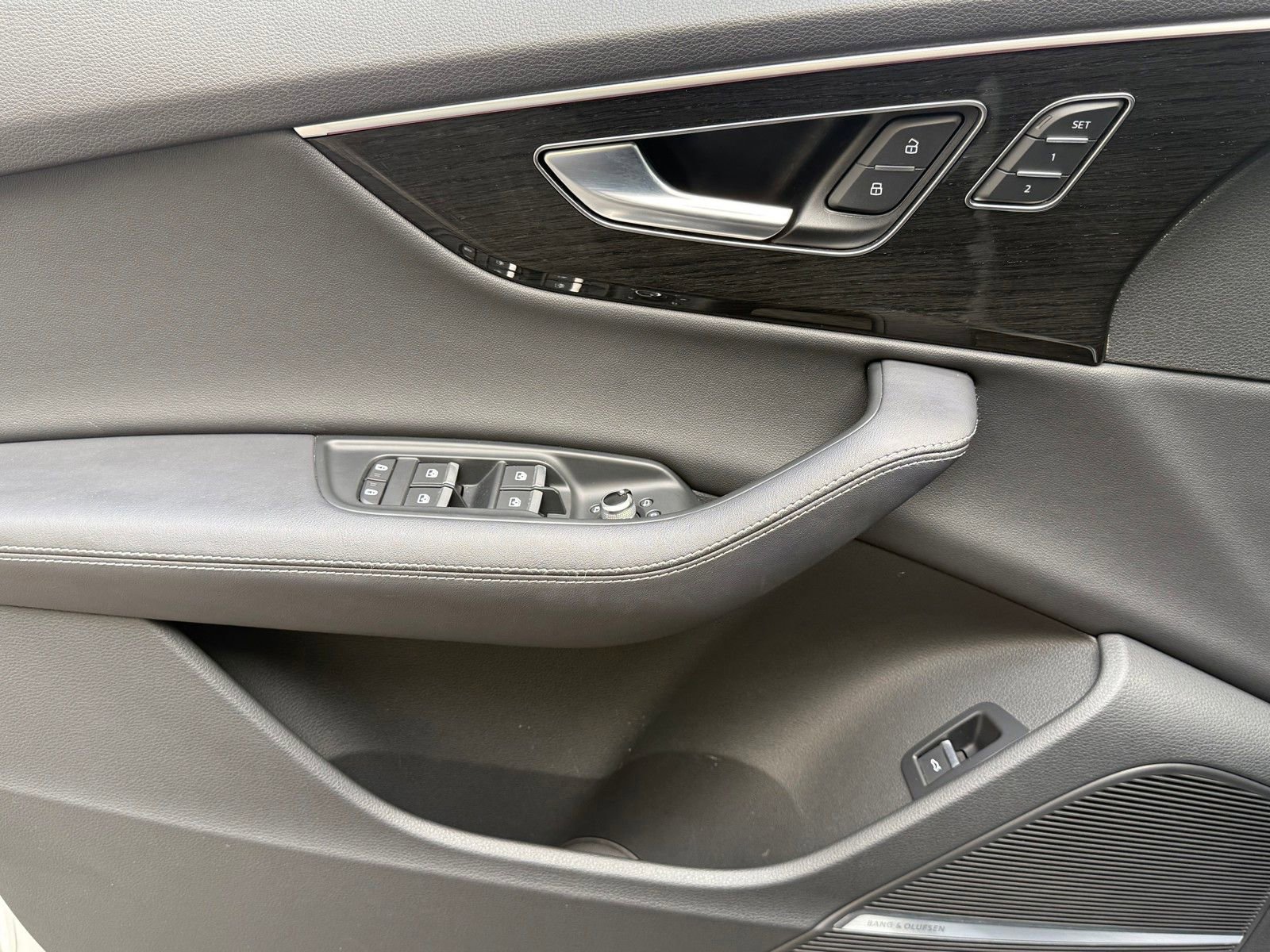 Used 2025 Audi Q7 3.0T Premium Plus image 21